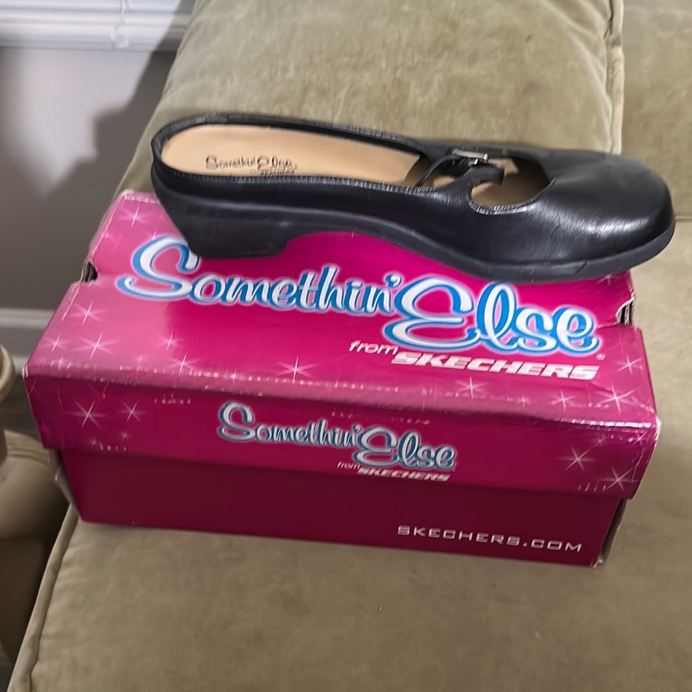 Skechers Black Flats Classic Loafers